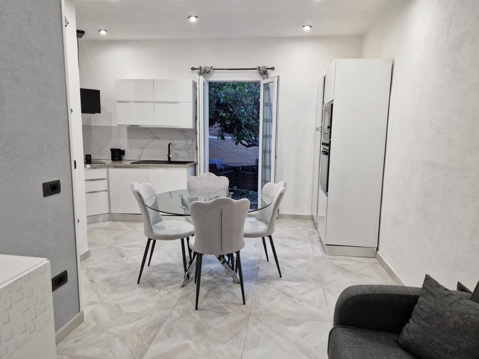 La Maddalena Holiday Home ภายนอก รูปภาพ